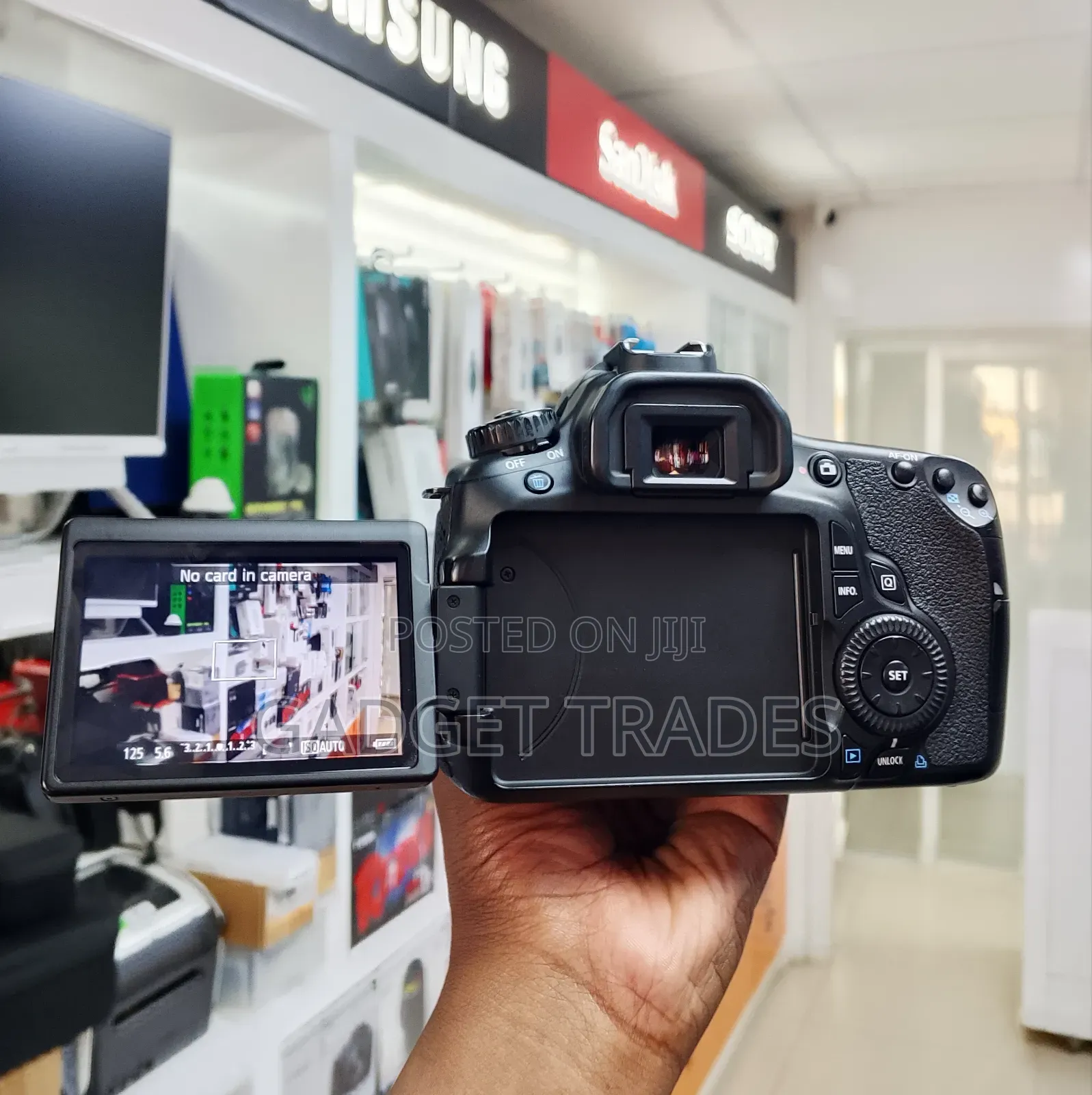 Canon Eos 60d With 18-55mm Kit Lens. Clean as New