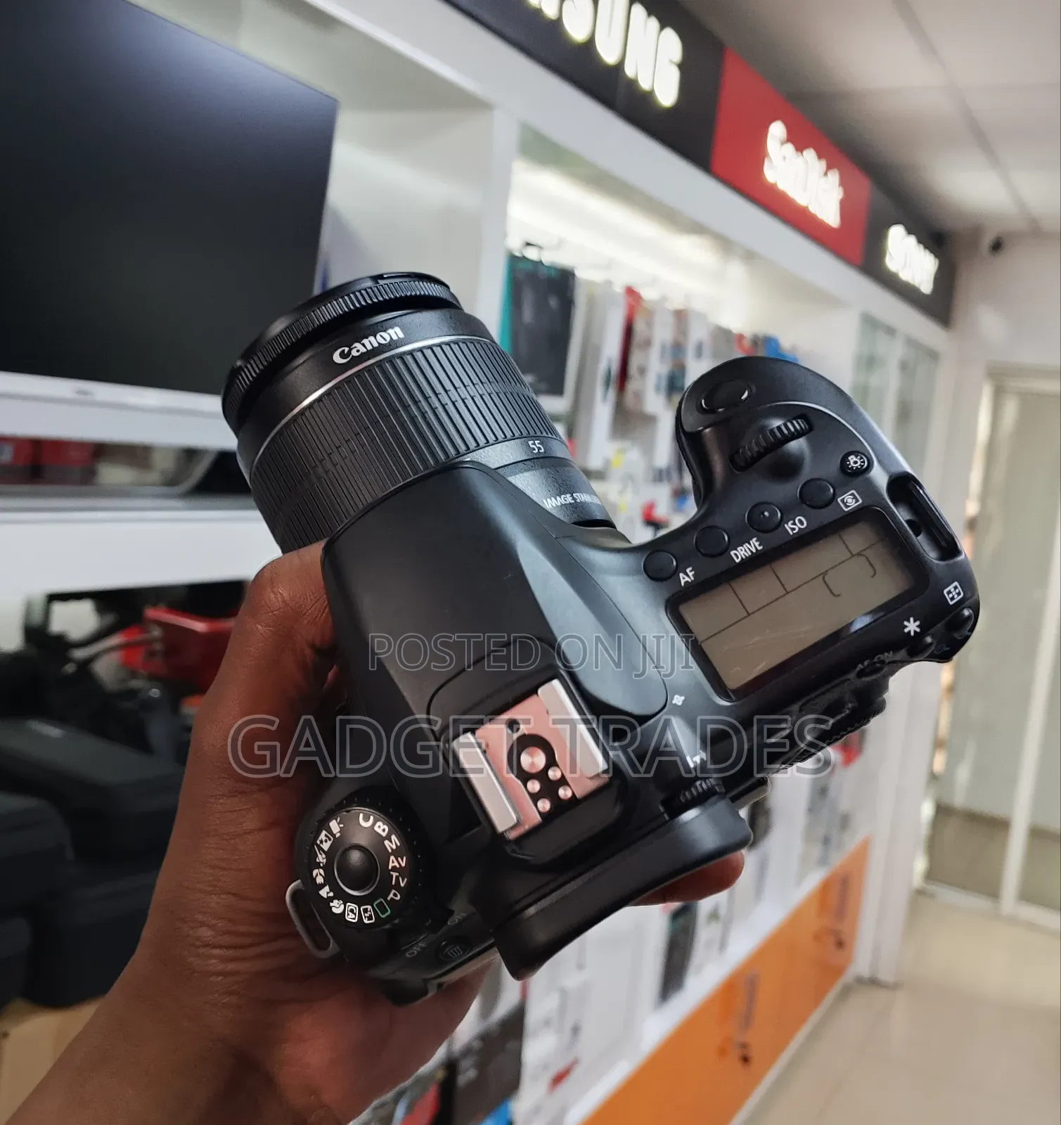 Canon Eos 60d With 18-55mm Kit Lens. Clean as New