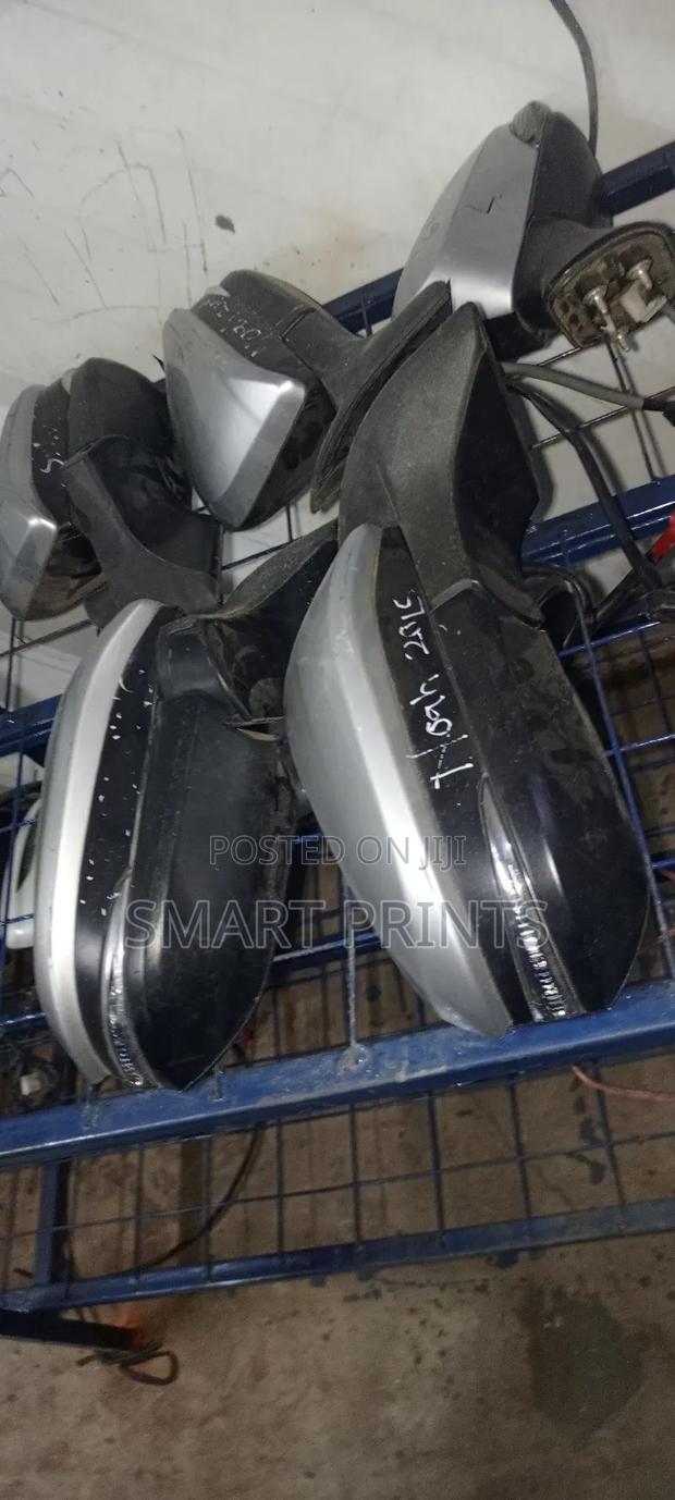 Toyota Noah 2015 Side Mirrors Available