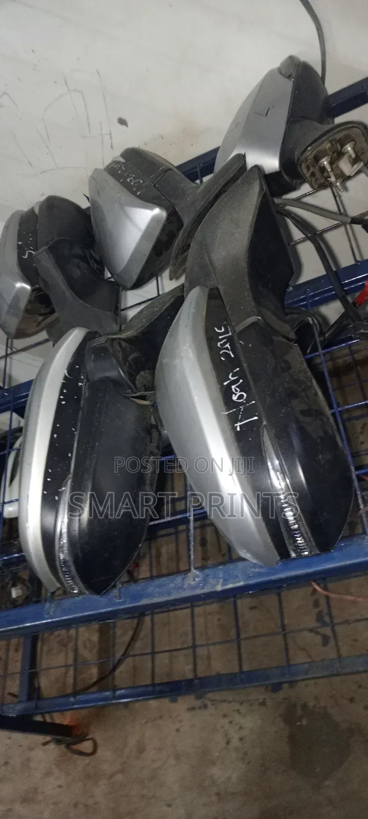 Toyota Noah 2015 Side Mirrors Available