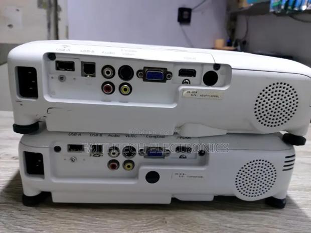 Epson Eb S18 Refurbished Projectors - thumbnail 2