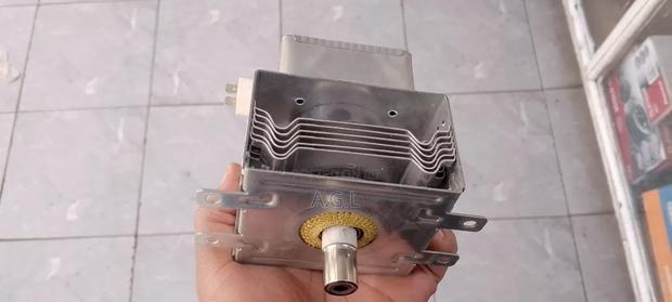 Microwave Magnetron - thumbnail 2