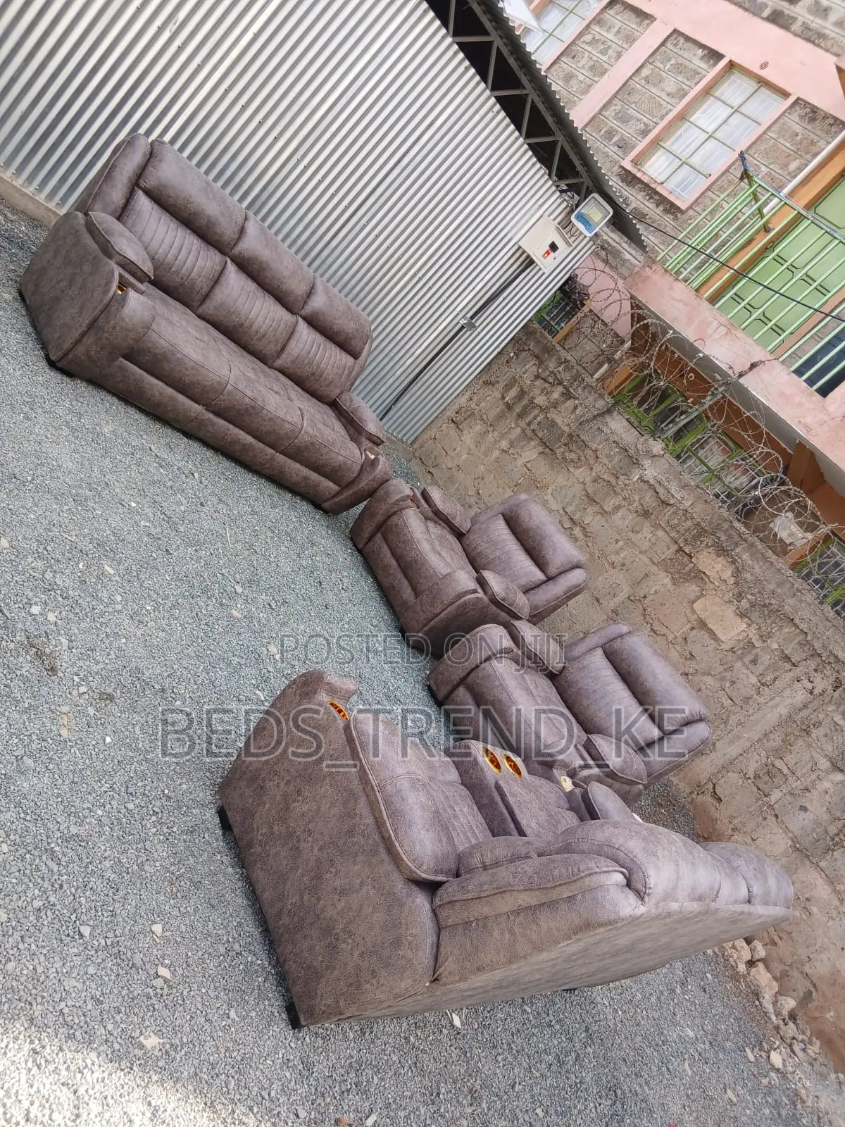 Gigantic 7 Seater Semi Recliner Sofa 3,2,1,1