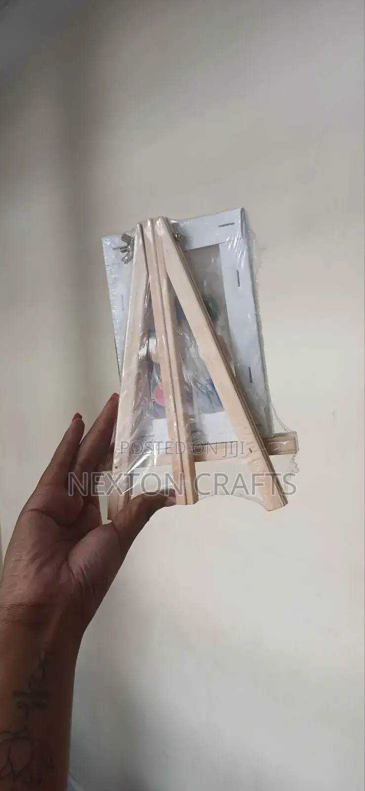 Canvas With Stand