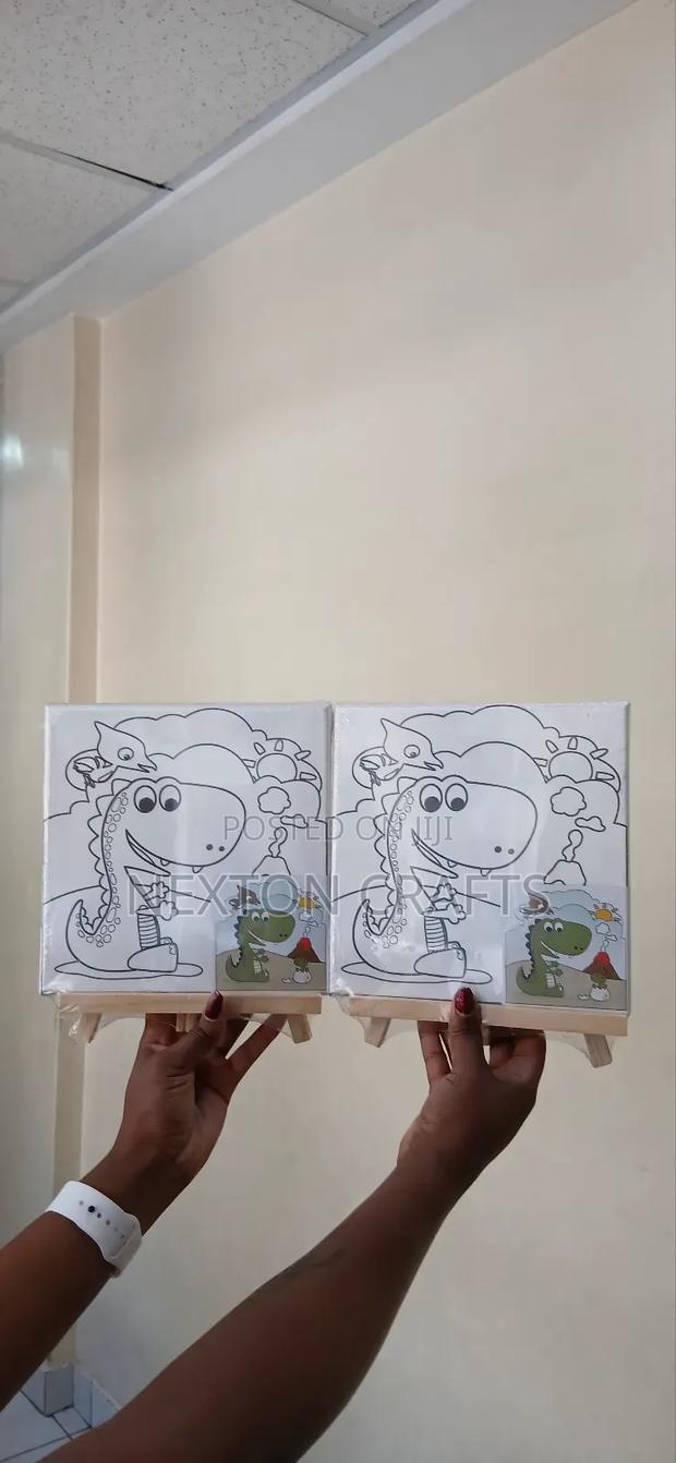 Canvas With Stand - thumbnail 3