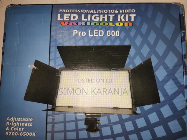 Professional Photo and Video Light Pro Led 600 With Stand