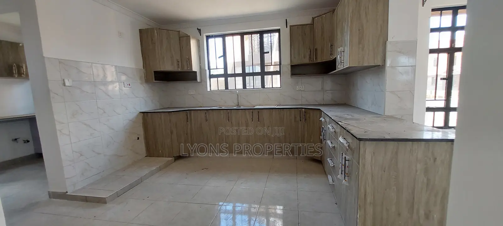 4bdrm Maisonette in Rimpa for sale