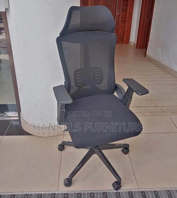 Ergonomic Office Chair With Supportive Armrests