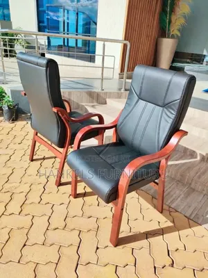 Premium Executive Chair With Solid Wood Base