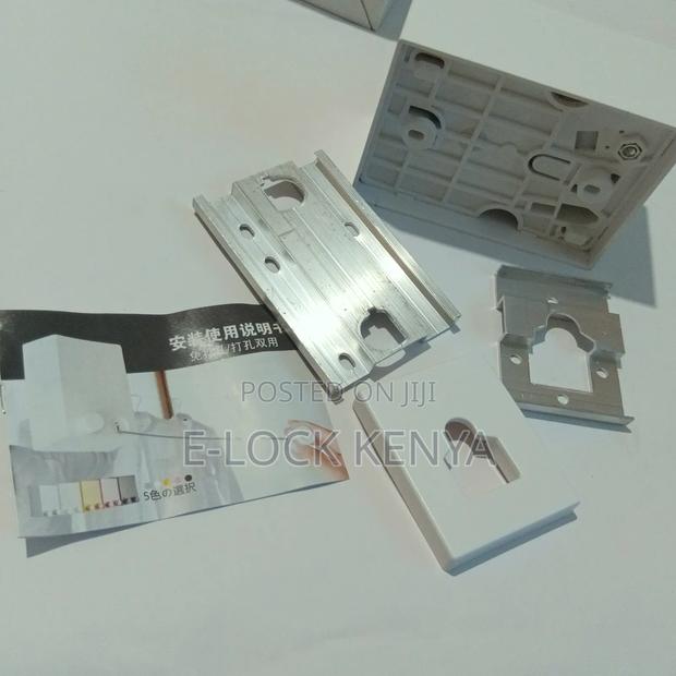 Easy to Install Retractable Clothes Drying Line - main view