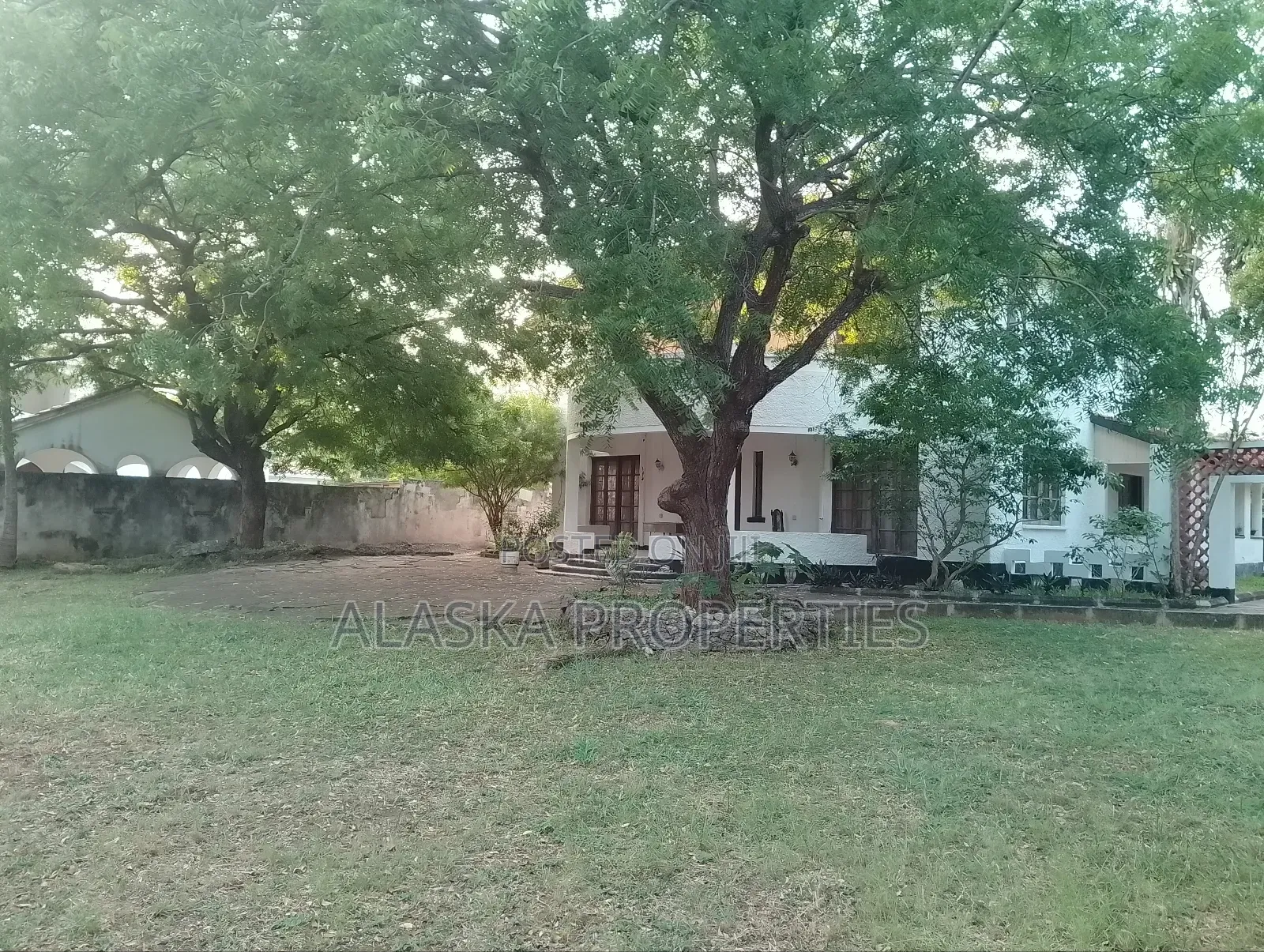 5bdrm Maisonette in Nyali Estate for sale