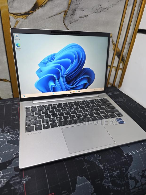 Laptop HP EliteBook 830 G9 16GB Intel Core I7 SSD 512GB