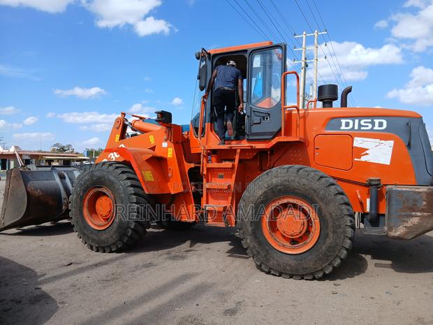 Doosan 5 Tonne Wheel Loader - thumbnail 3