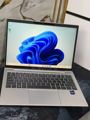 Laptop HP EliteBook 830 G9 16GB Intel Core I7 SSD 512GB