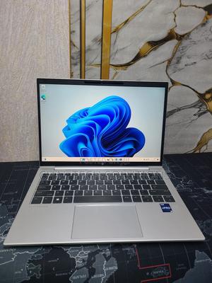 Laptop HP EliteBook 830 G9 16GB Intel Core I7 SSD 512GB