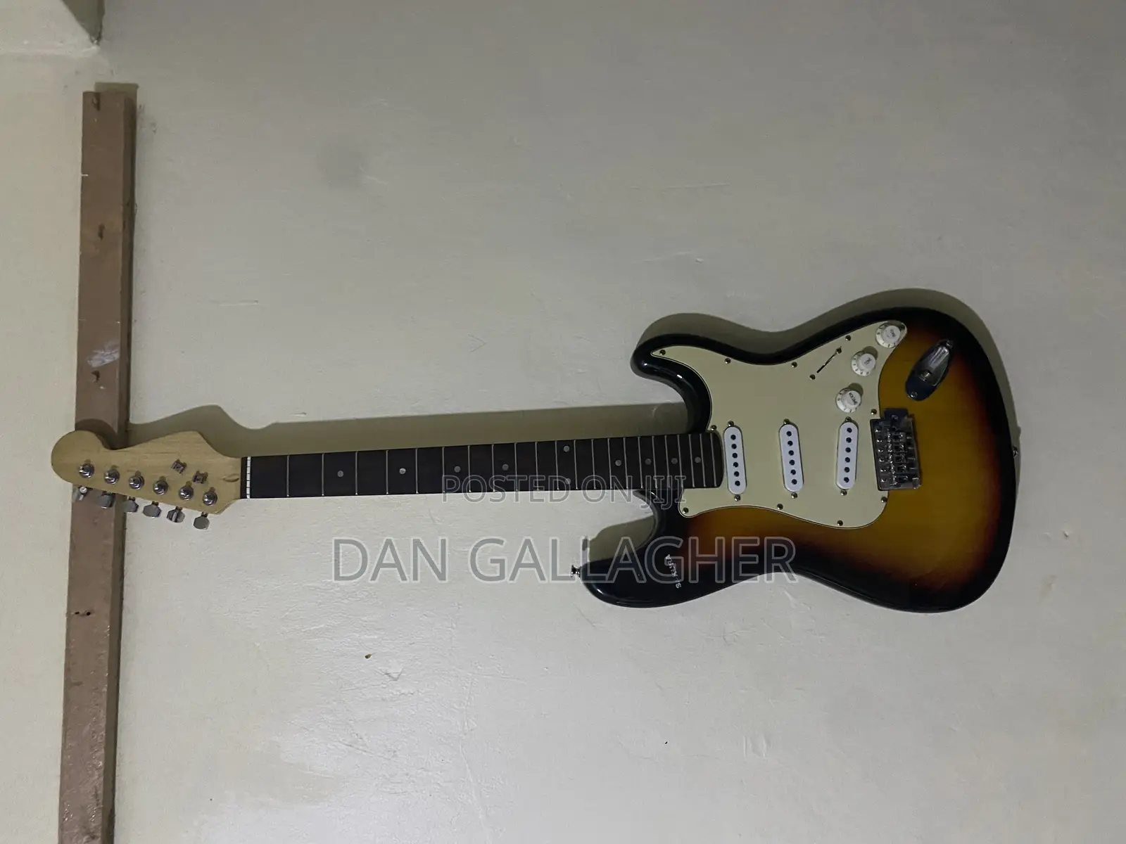Sakura Guitar