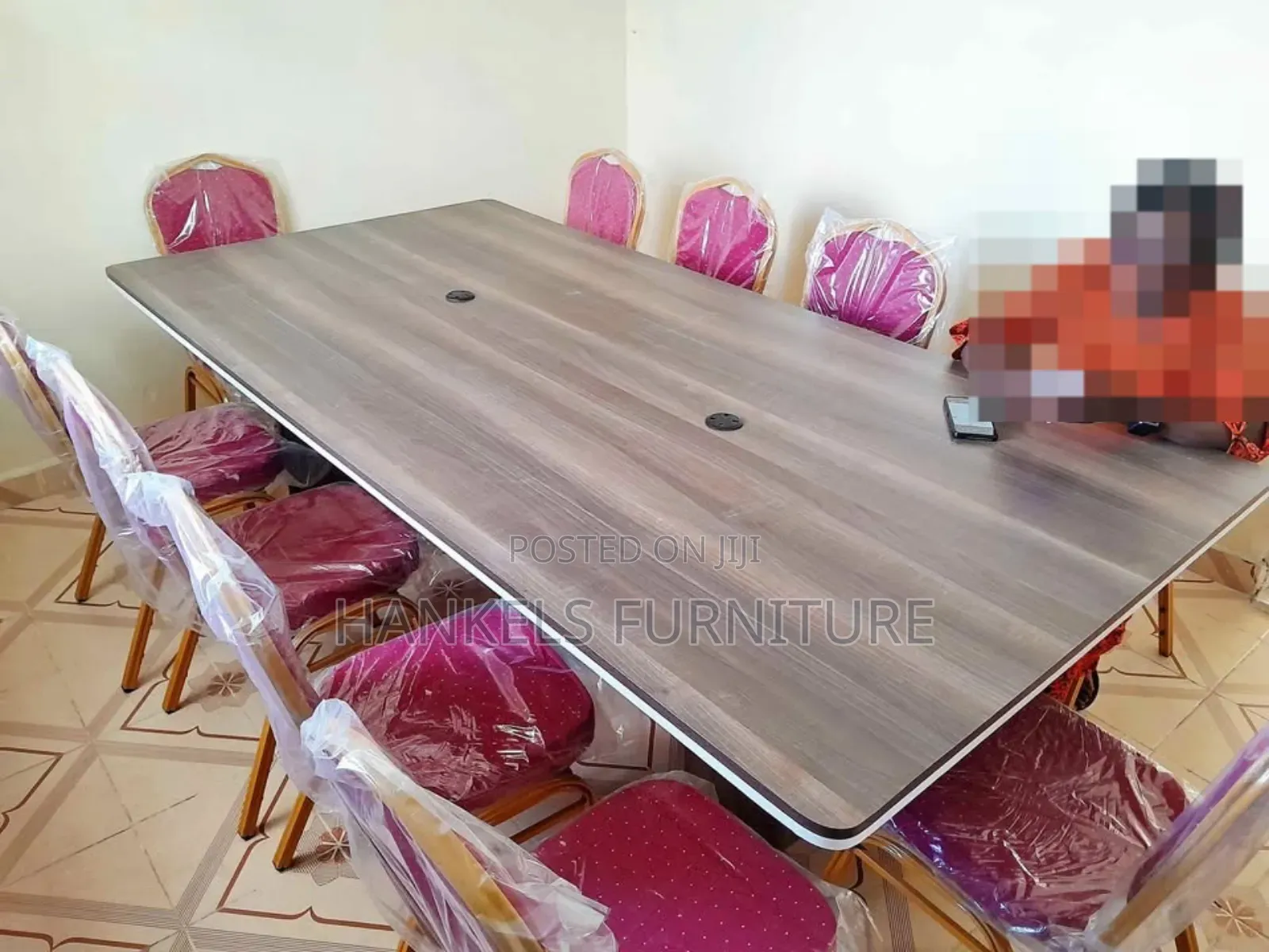 Premium Conference Table With Modern Styling