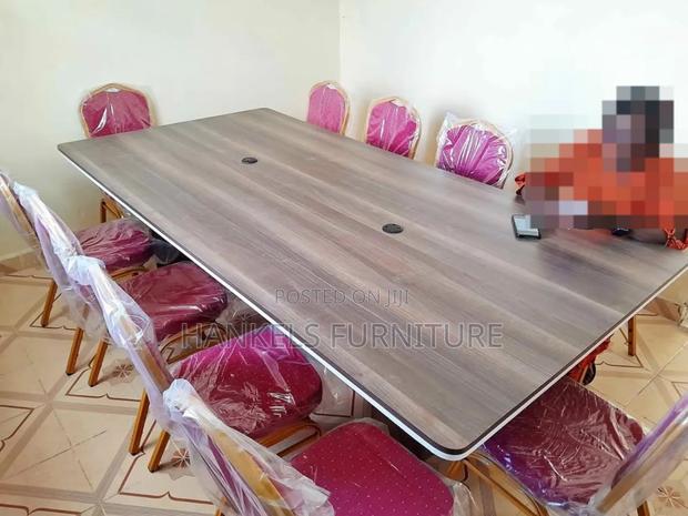 Premium Conference Table With Modern Styling - thumbnail 3