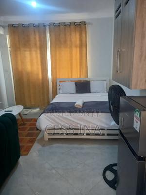 Studio Abnb at 2000 - thumbnail 2