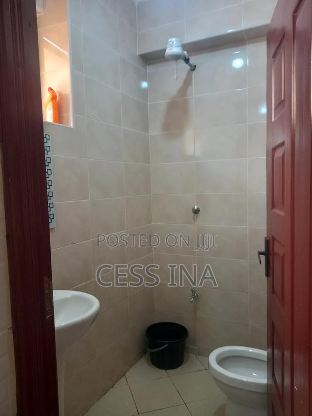 Studio Abnb at 2000 - thumbnail 6