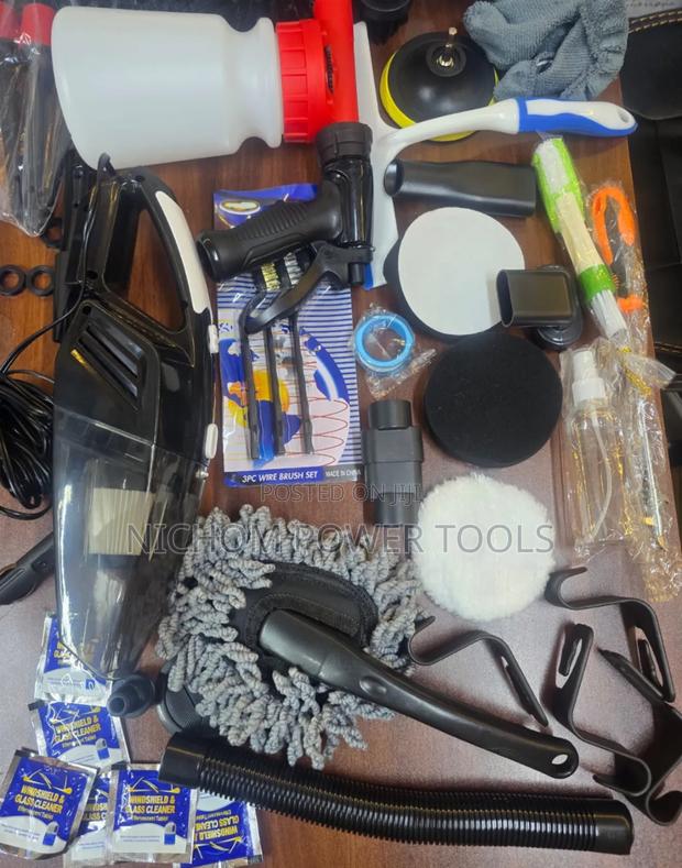 Electric Vacuum Cleaner With Detailing Brush