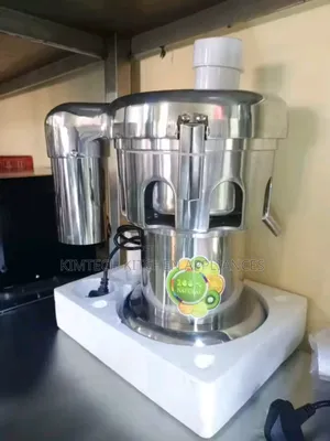 Commercial Juice Extractor