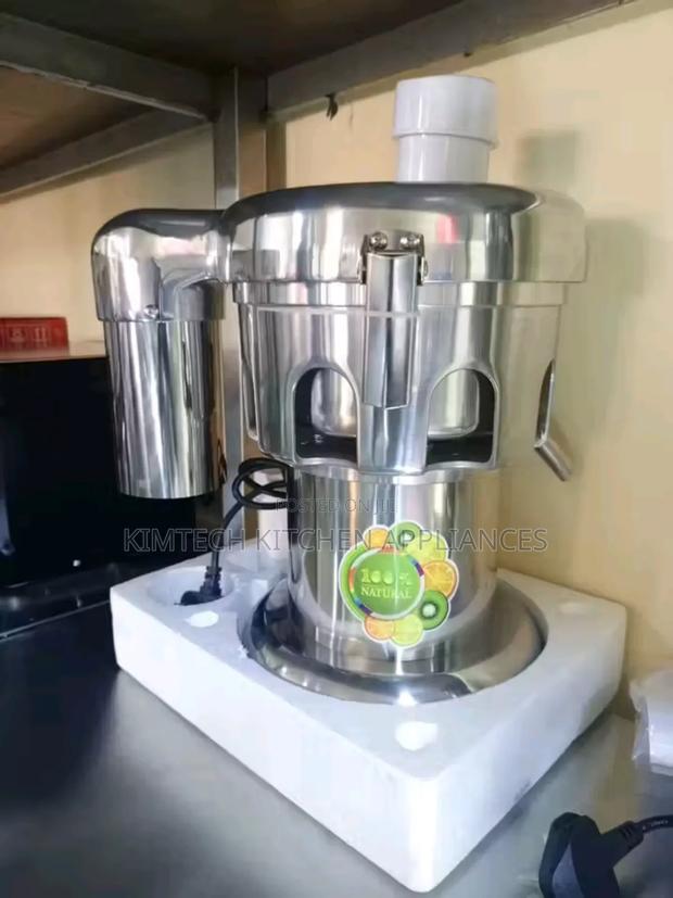 Commercial Juice Extractor - main view