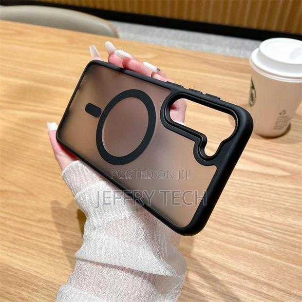 Samsung Galaxy S22 Case in Solid Silicone, Black - main view