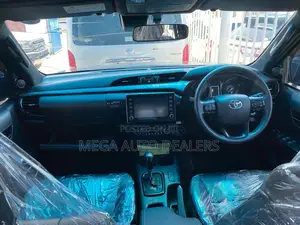 Toyota Hilux 2020 Gray
