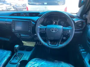 Toyota Hilux 2020 Gray