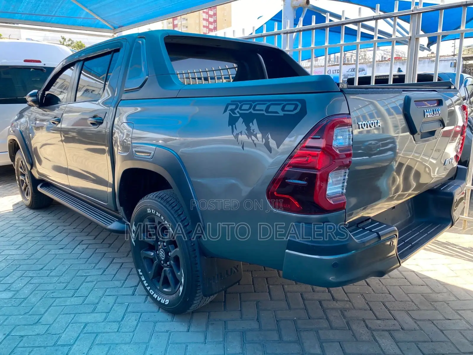 Toyota Hilux 2020 Gray