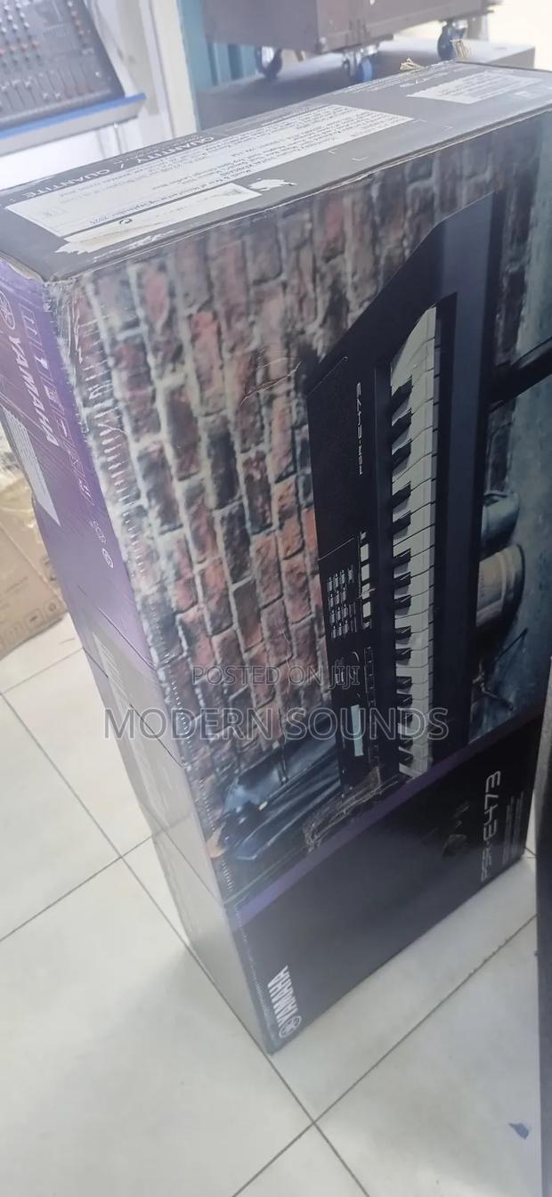 Keyboard Yamaha 473 - main view