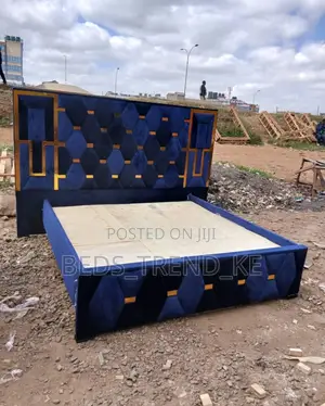 Magic Classy 5 by 6 Extended Bed With Lightings