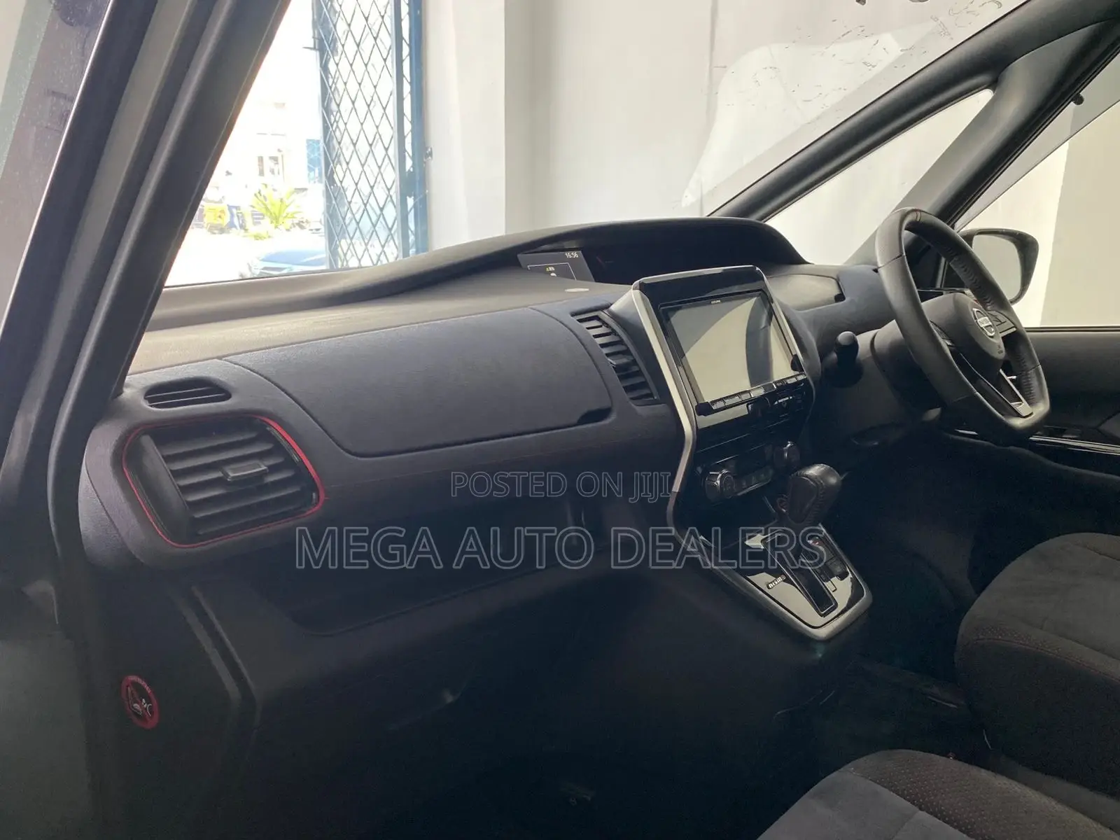 Nissan Serena 2018 Gray