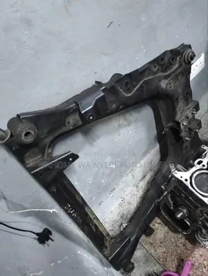 Crossmember  Nissan Juke