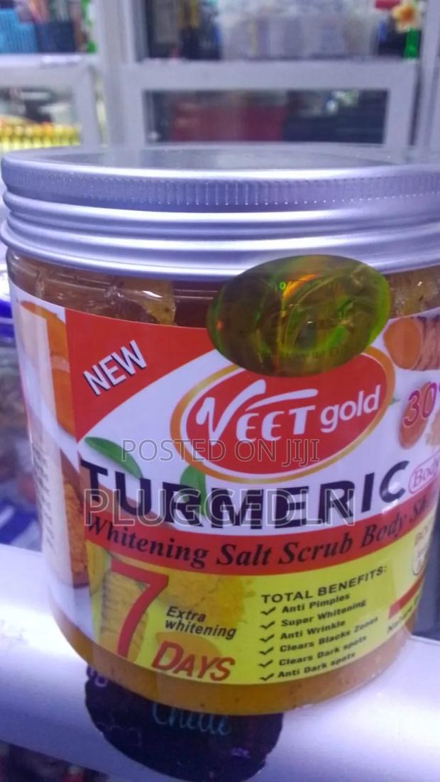 Turmeric Whitening Salt Scrub Body Shower Cream (500g).