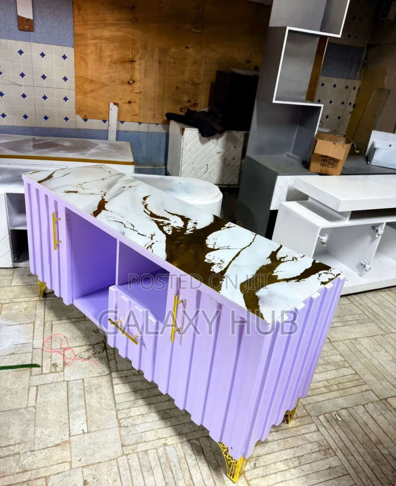 4.5fts Tv Stand With Marble Coating