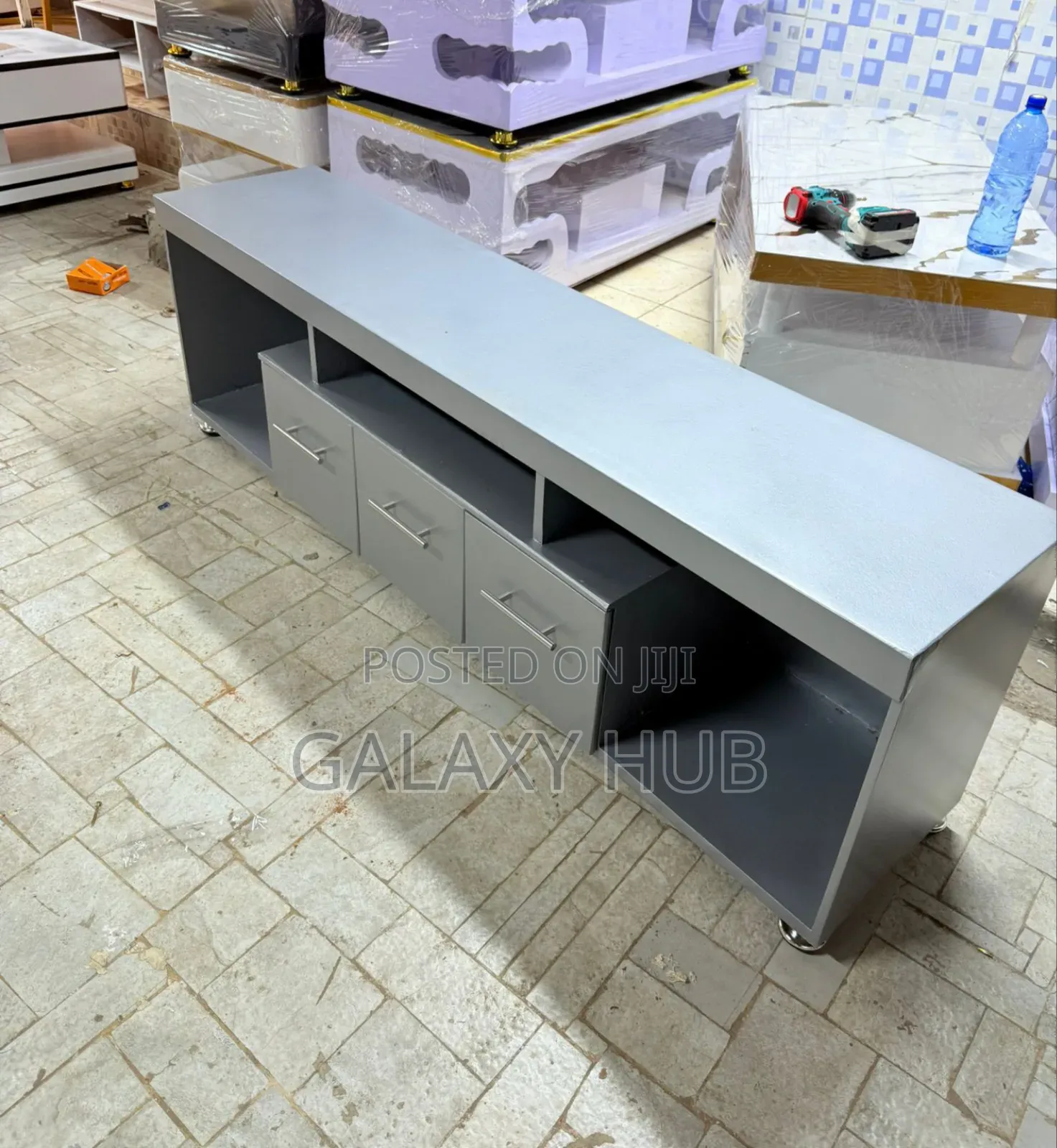 Executive 5.5fts Modern Tv Stand