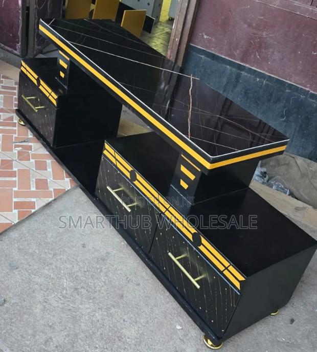 Executive 5 FTS Black/White and Gold With Marble Top Tv Stand - main view