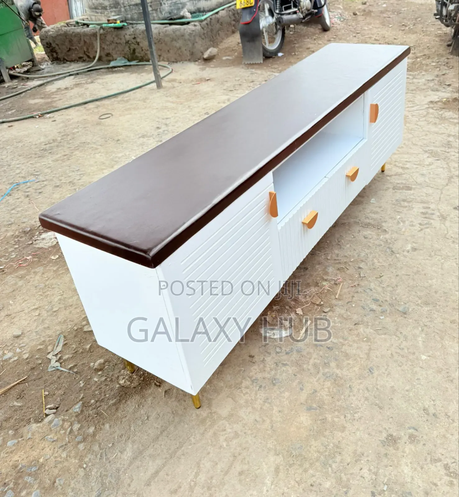 Modern 5.5fts Executive Tv Stand