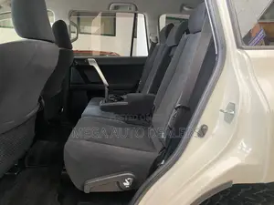Toyota Land Cruiser Prado 2018 White