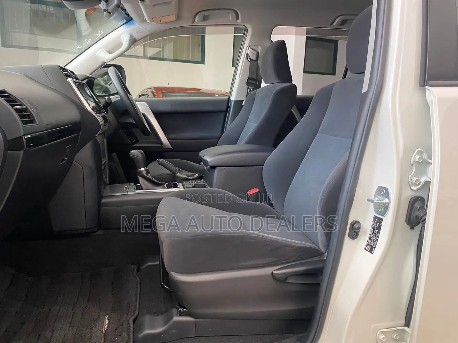 Toyota Land Cruiser Prado 2018 White