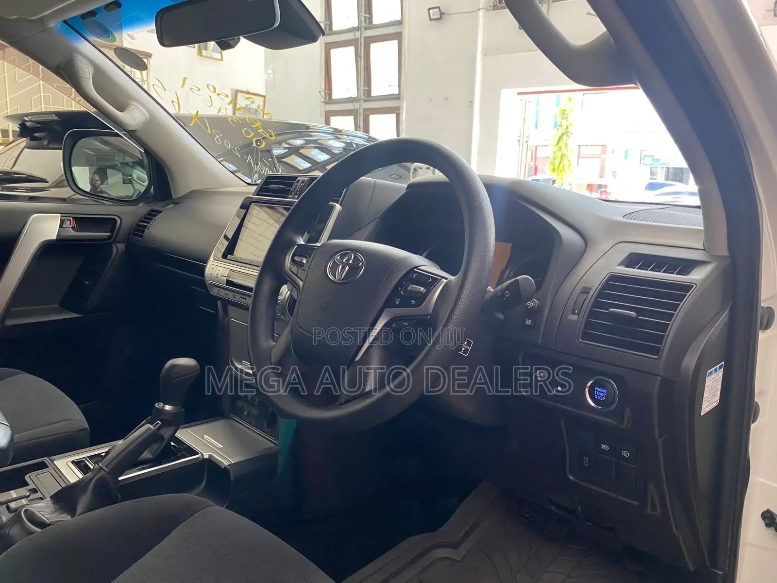 Toyota Land Cruiser Prado 2018 White