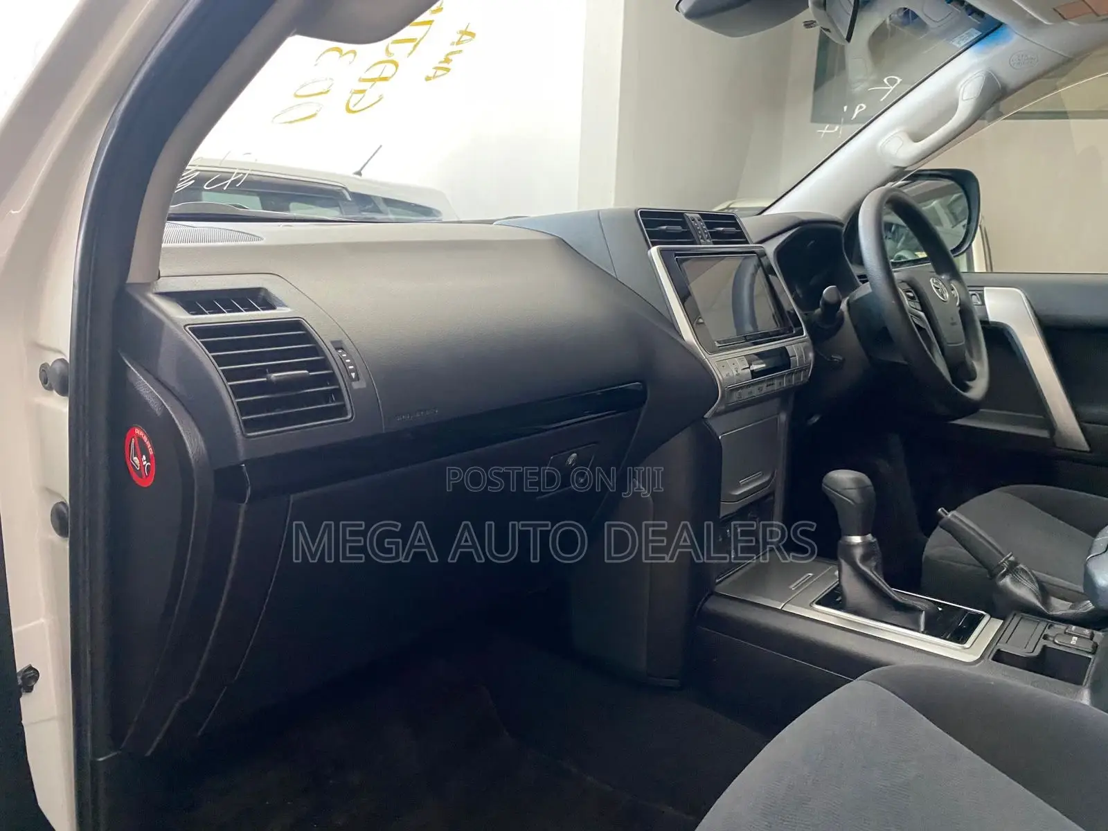 Toyota Land Cruiser Prado 2018 White
