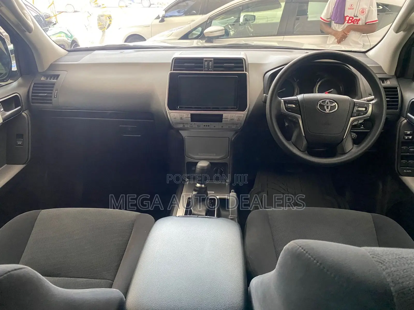 Toyota Land Cruiser Prado 2018 White