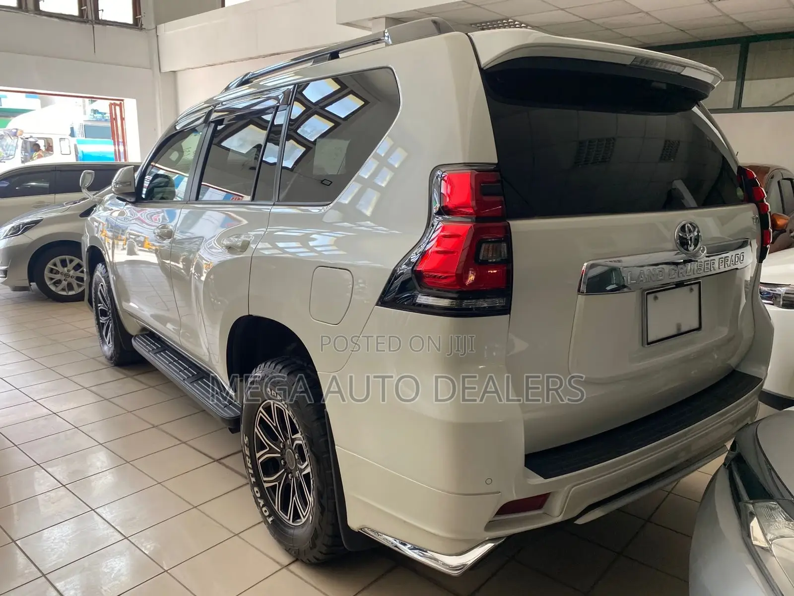Toyota Land Cruiser Prado 2018 White