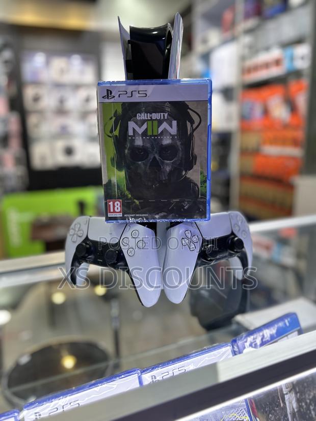 Used Playstation 5 Slim With 2 Controllers and Modern Warfare 2 Bundle - thumbnail 2