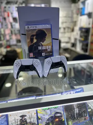 Used Playstation 5 With 2 Controllers and the Last of Us 1 Bundle