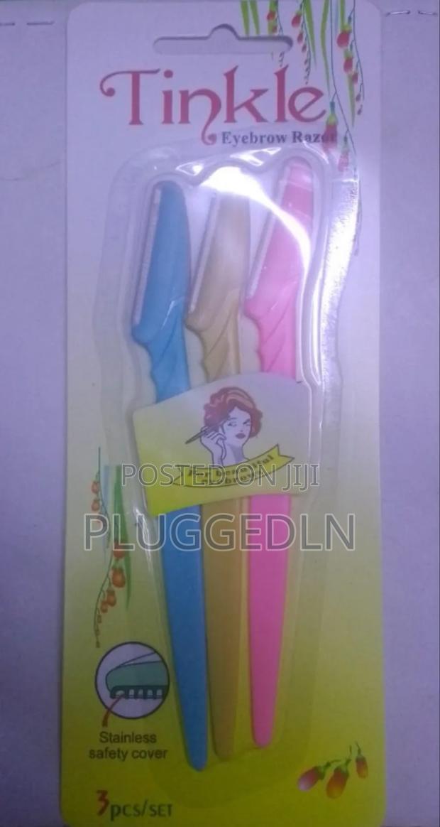 Eyebrow Razors - main view