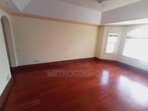 4bdrm Townhouse / Terrace in Kitisuru for rent